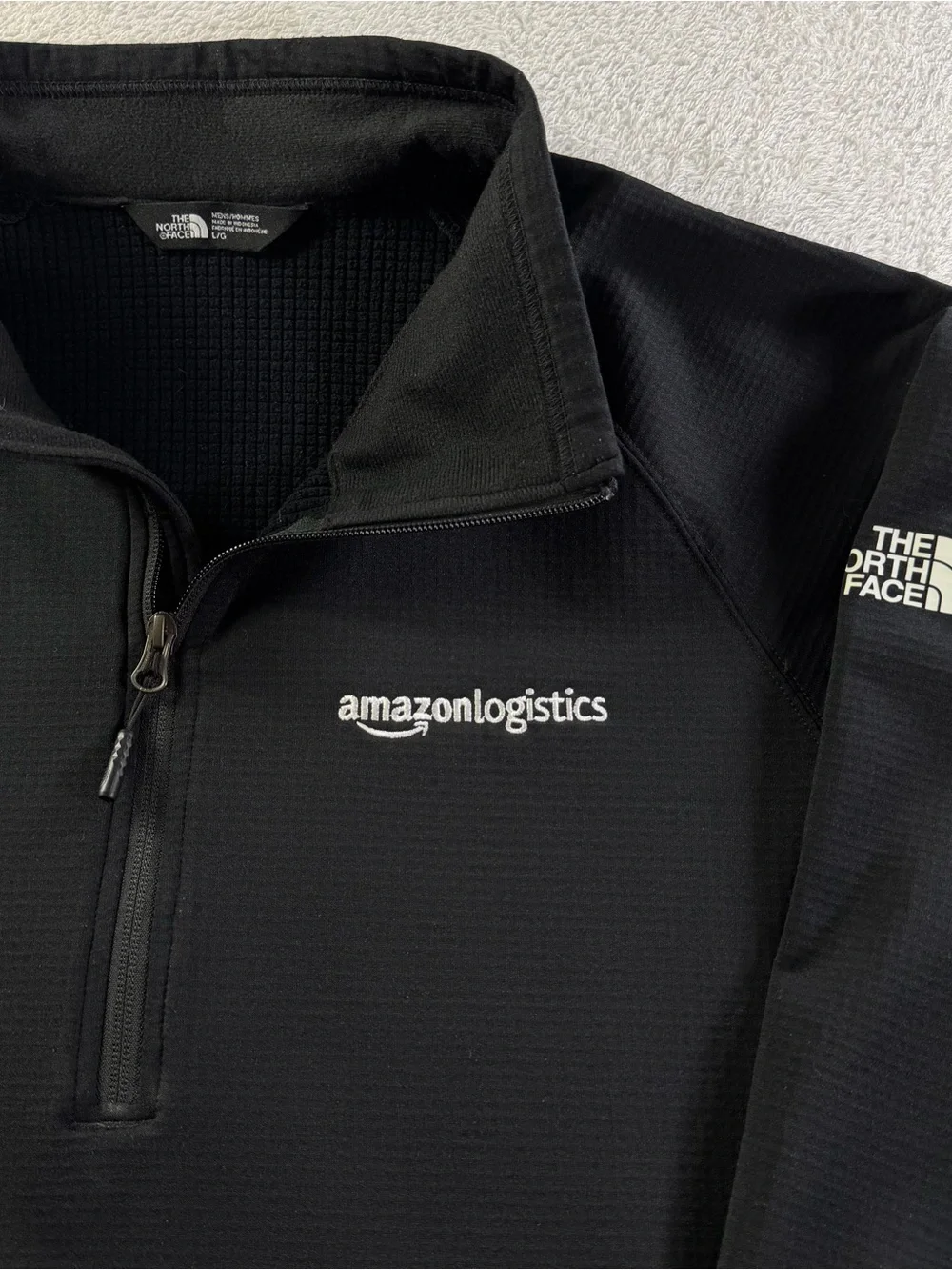 The North Face Amazon Logistics Mountain Peaks Grid Fleece 1/4 Zip L